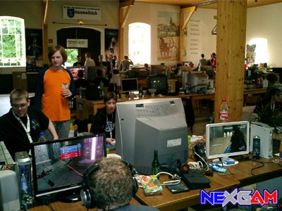play2008-8.jpg play2008-8.jpg